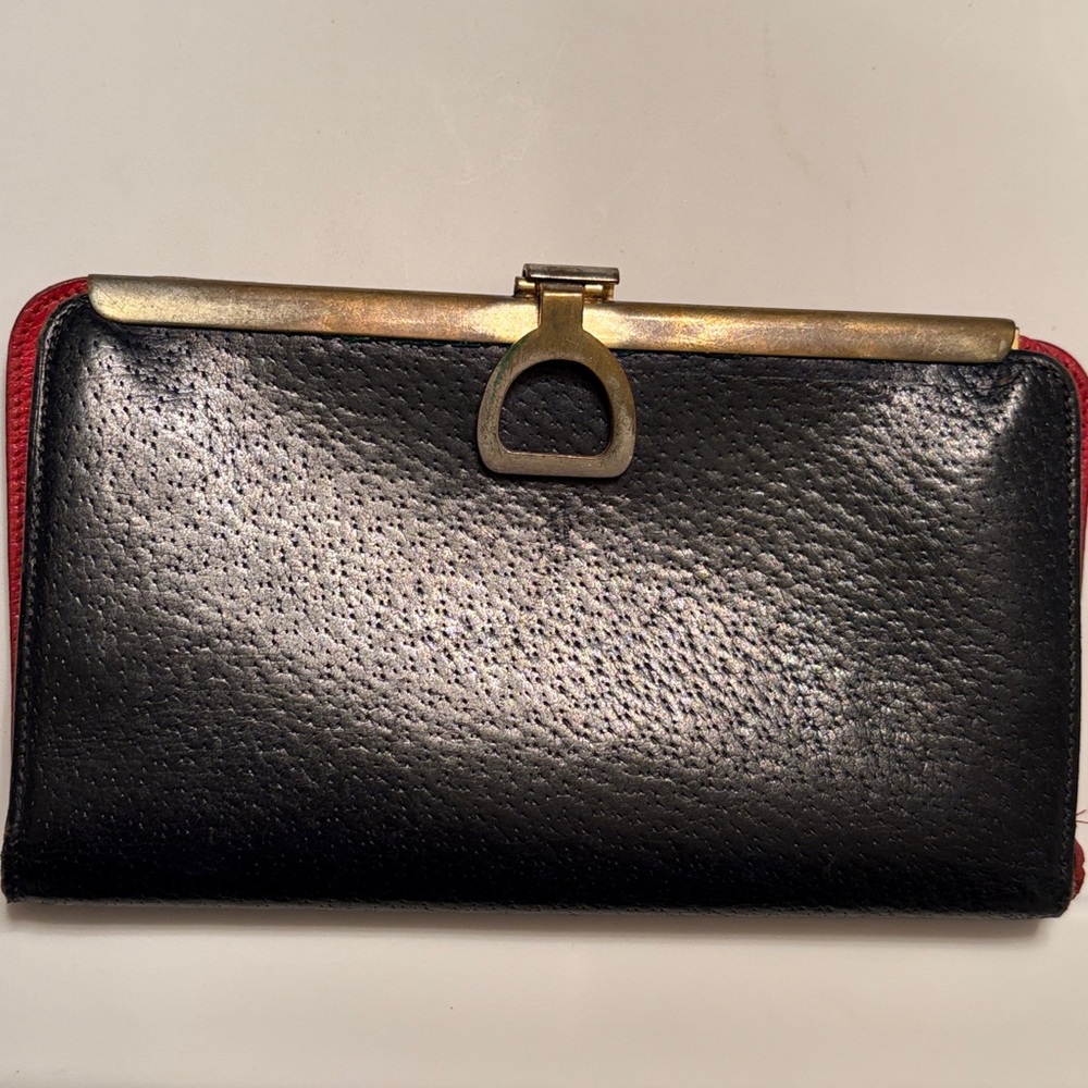 Vintage Gucci Blue and Red Women's Clutch
Purchased in Italy